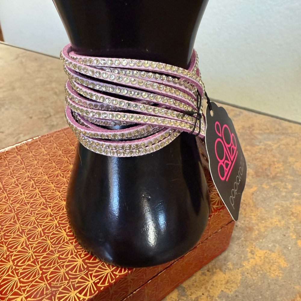 🌸4 for $10 NWT Paparazzi Pinkish/ Lavender and Diamond Wrap Bracelet